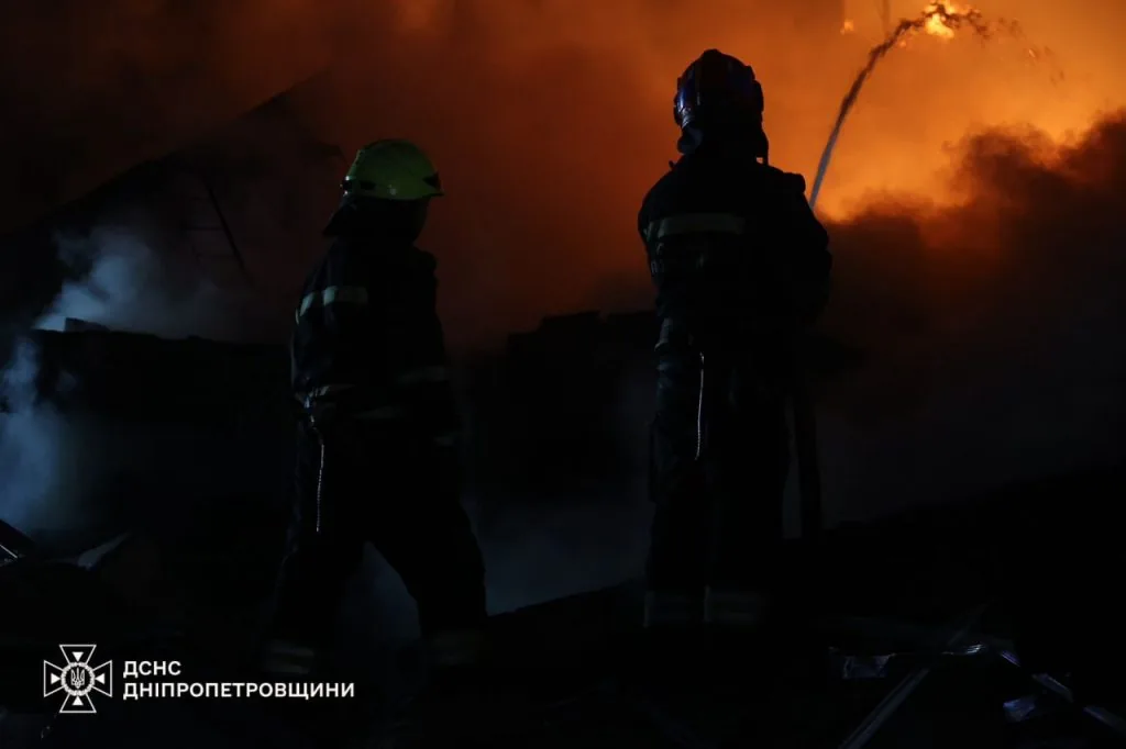 Росіяни вночі атакували Україну трьома «Кинджалами» і 135 дронами 2