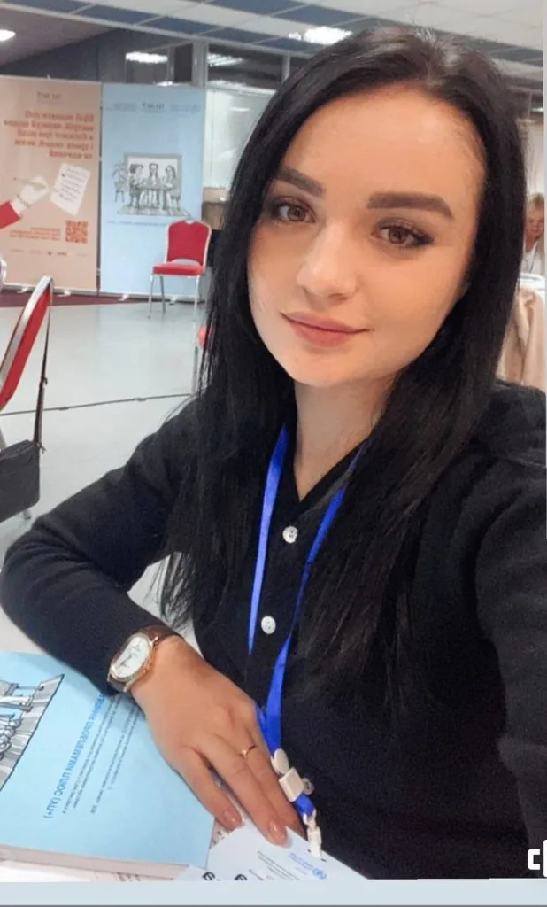 Красуня БУГу: нововолинянка Олександра Якобюк — психолог і логопед, яка дарує дітям віру в себе 4