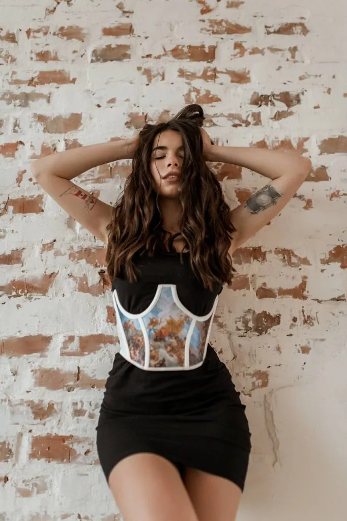 Красуня БУГу: Даша Жаліс з Нововолинська — мама, SMM-ниця й дівчина, що несе у світ творчість 12