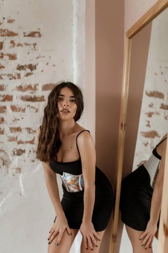 Красуня БУГу: Даша Жаліс з Нововолинська — мама, SMM-ниця й дівчина, що несе у світ творчість 11