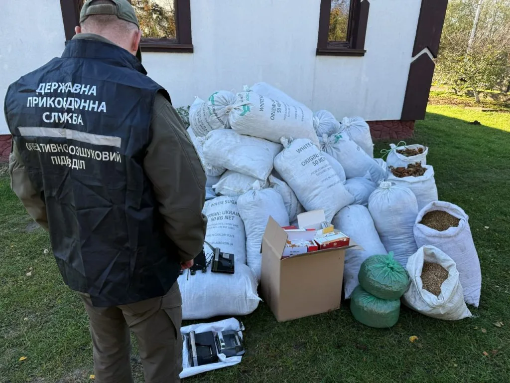 На Ковельщині з підпільного виробництва вилучили майже тонну тютюну та партію готових цигарок 1