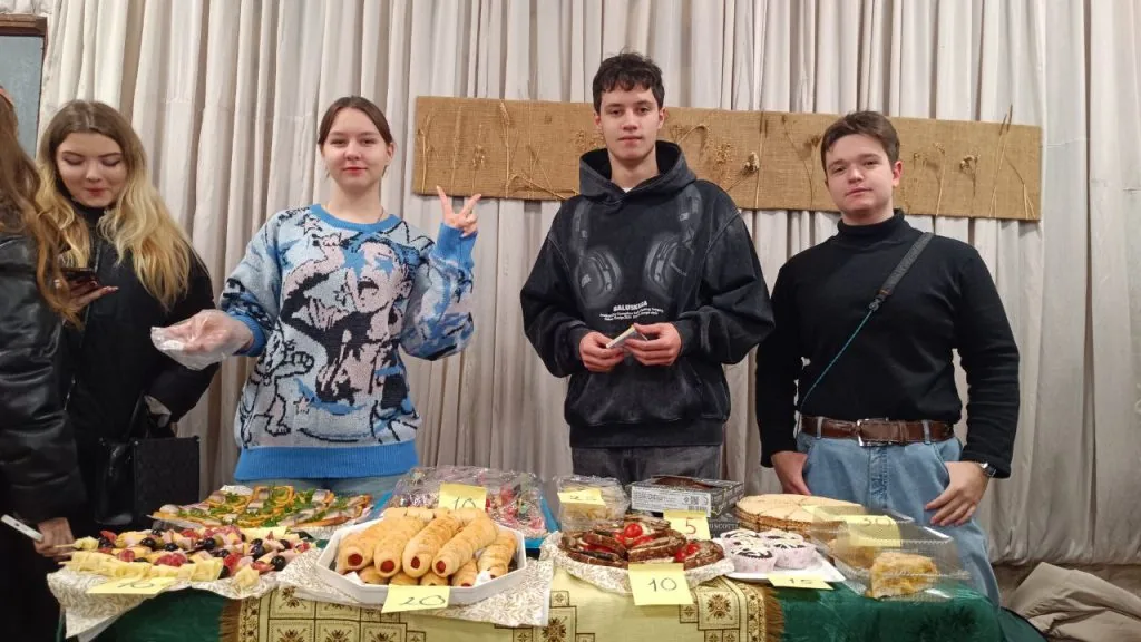 День коледжу у Володимирі відзначили добром: ярмарок зібрав понад 156 000 грн для захисників 8