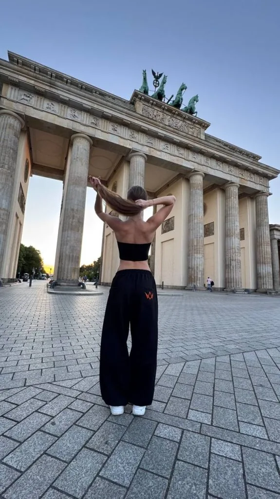 Красуня БУГу: танцівниця Яна Процюк з Нововолинська та її шлях у гарячому ритмі танцю 15