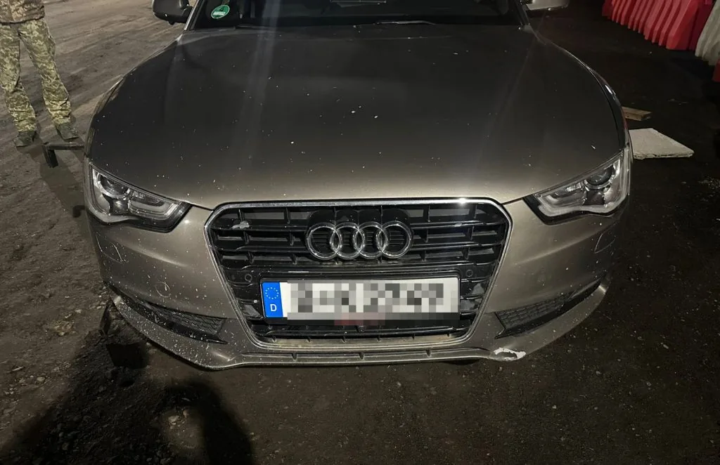 Через «Устилуг» намагалися вивезти викрадений автомобіль 2