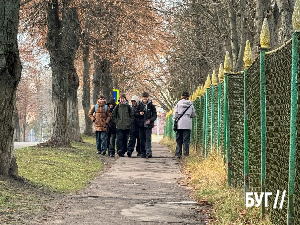 Місто буденне: за календарем зима, а на вулицях Нововолинська світло й сонячно 4