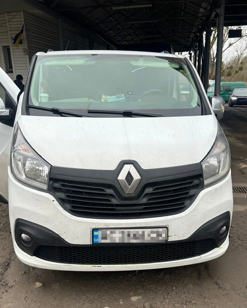 Контрабанда iPhone: прикордонники знайшли телефони, сховані серед харчів