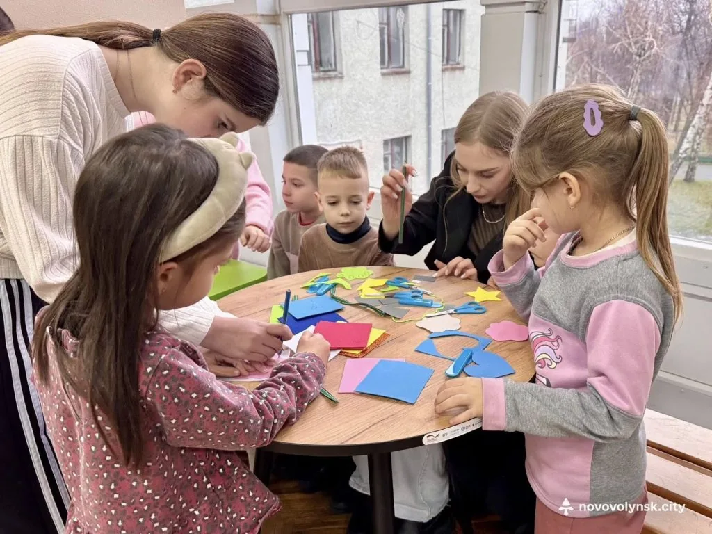 Для дітей Захисників у Нововолинську провели різдвяно-новорічне свято 5