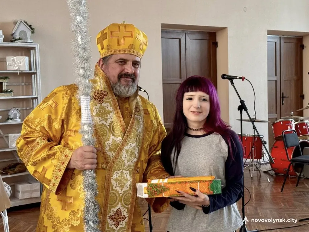 Для дітей Захисників у Нововолинську провели різдвяно-новорічне свято 6