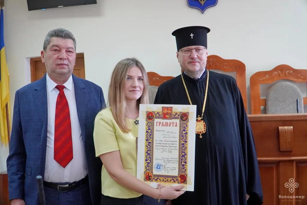 Батькові загиблого адвоката Сергія Лященка передали медаль від Епіфанія 8