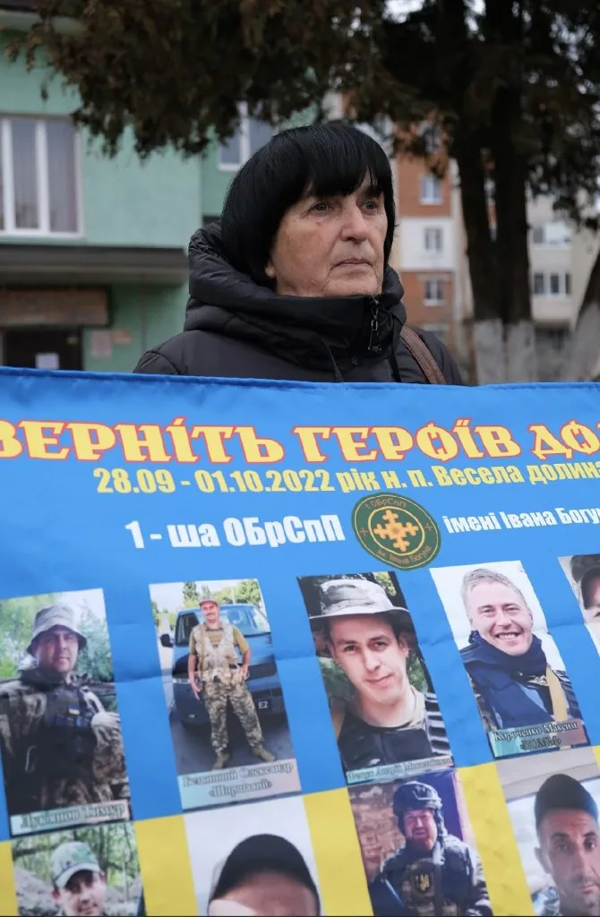 У Володимирі відбулася мирна акція на підтримку військовополонених та зниклих безвісти 15