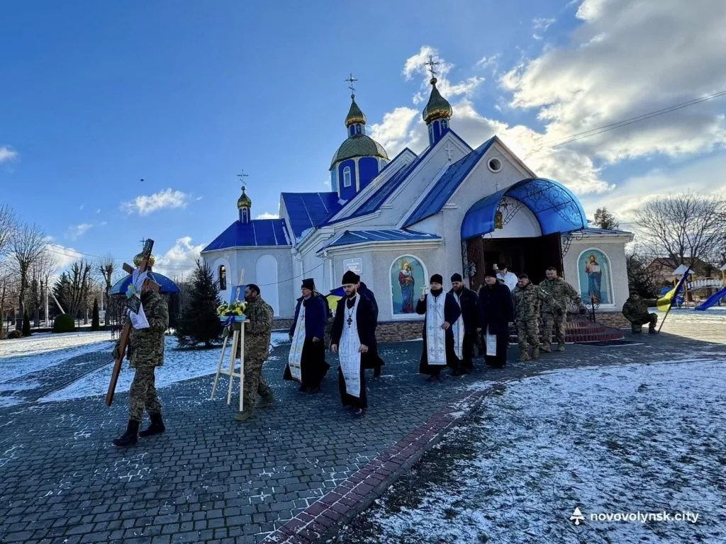 У Нововолинську попрощалися з Героєм Юрієм Кацевичем 4