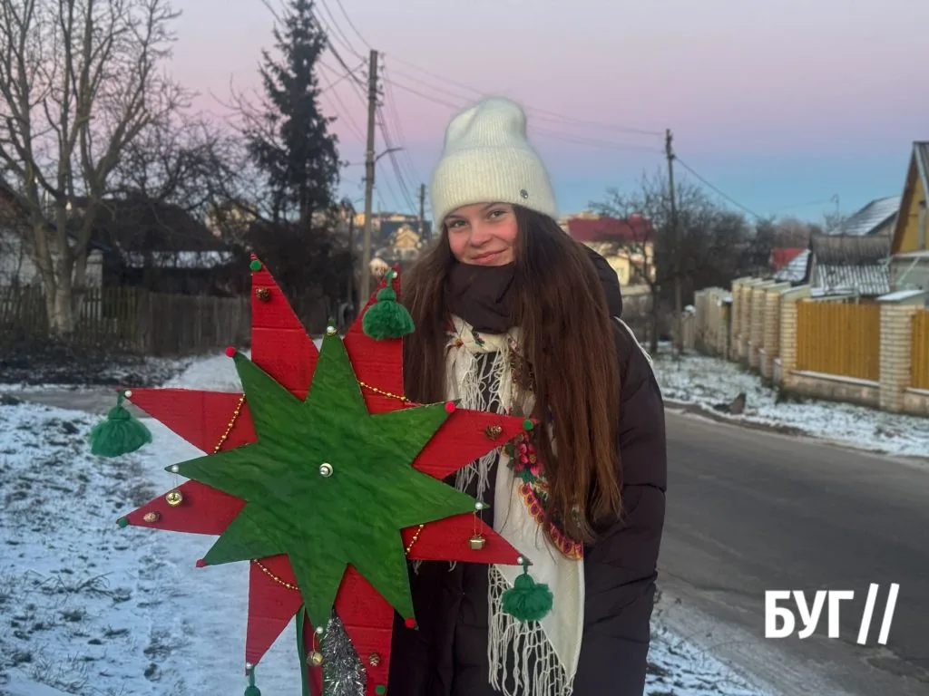 Фото дня: різдвяні колядники на вулицях Нововолинська 2