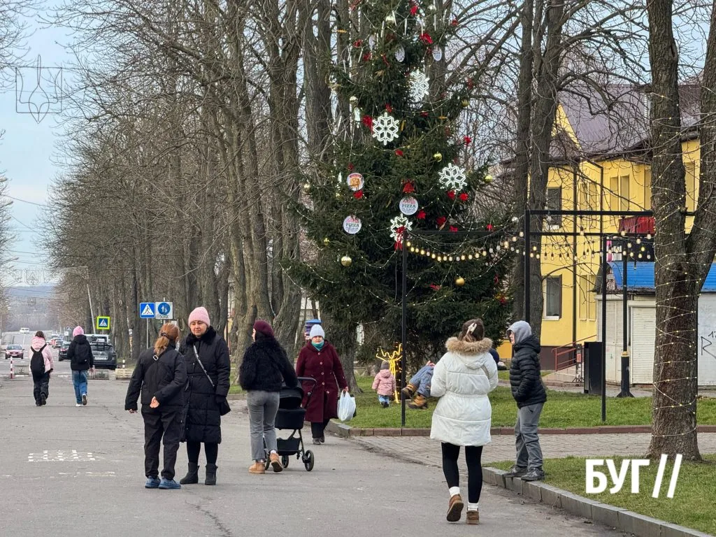 Місто буденне: за календарем зима, а на вулицях Нововолинська світло й сонячно 2