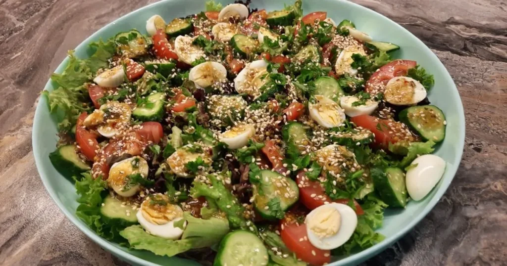 Приготуйте три яскраві, святкові та корисні салати без майонезу 3