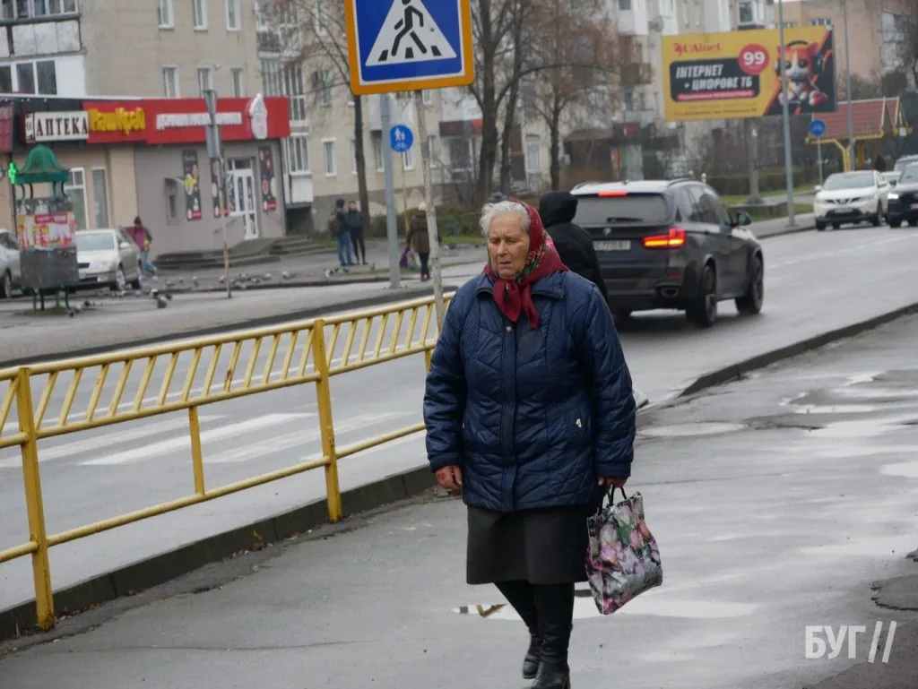 Місто буденне: грудневий Володимир без снігу, але з різдвяними декораціями 2