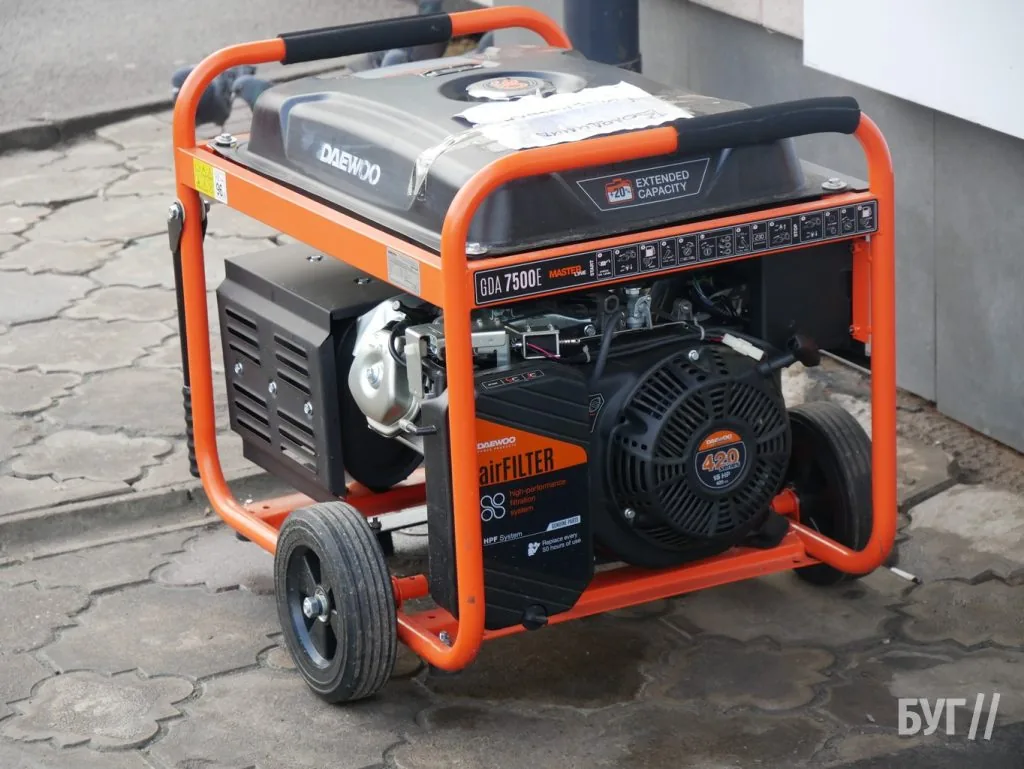 Місто буденне: грудневий Володимир без снігу, але з різдвяними декораціями 5