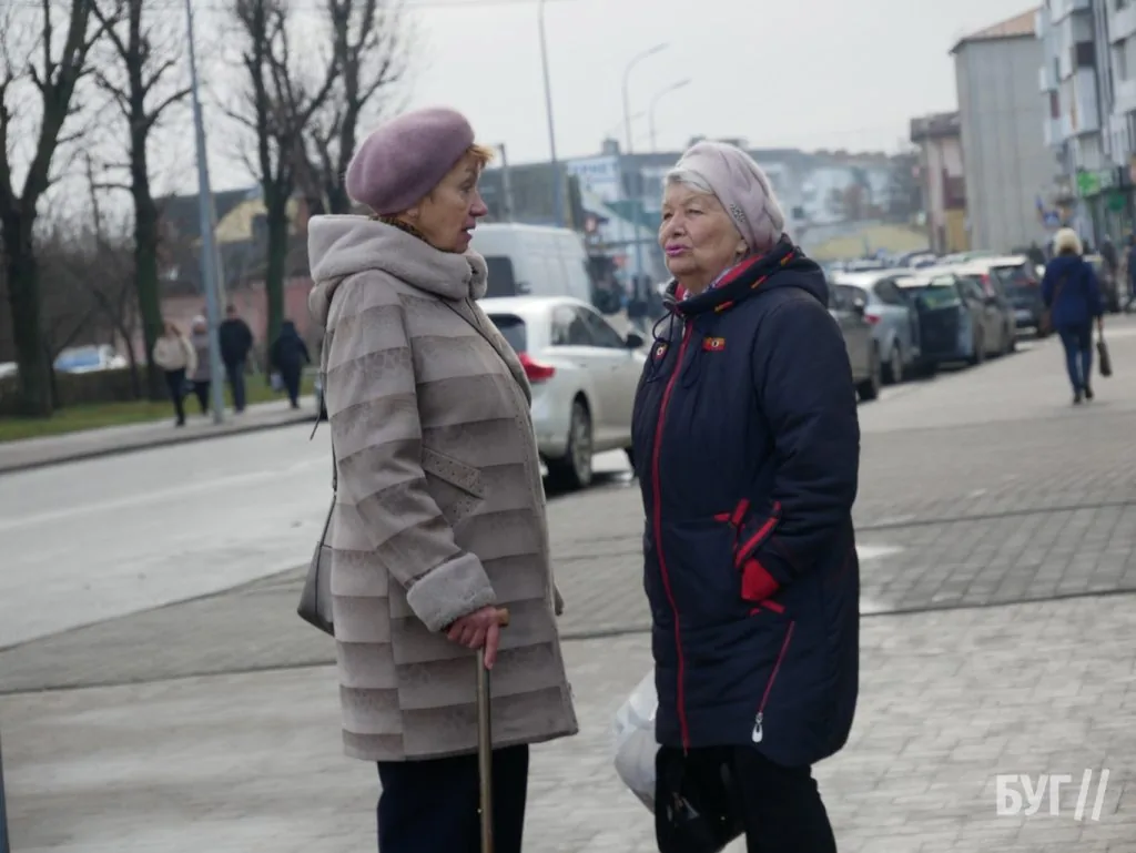Місто буденне: грудневий Володимир без снігу, але з різдвяними декораціями 6