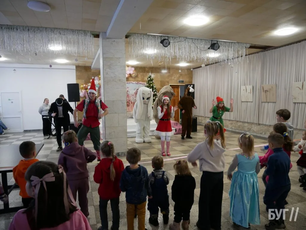 У Володимирі відкрили резиденцію Святого Миколая: для дітей влаштували святкове дійство 8