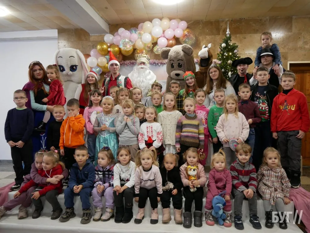 У Володимирі відкрили резиденцію Святого Миколая: для дітей влаштували святкове дійство 10