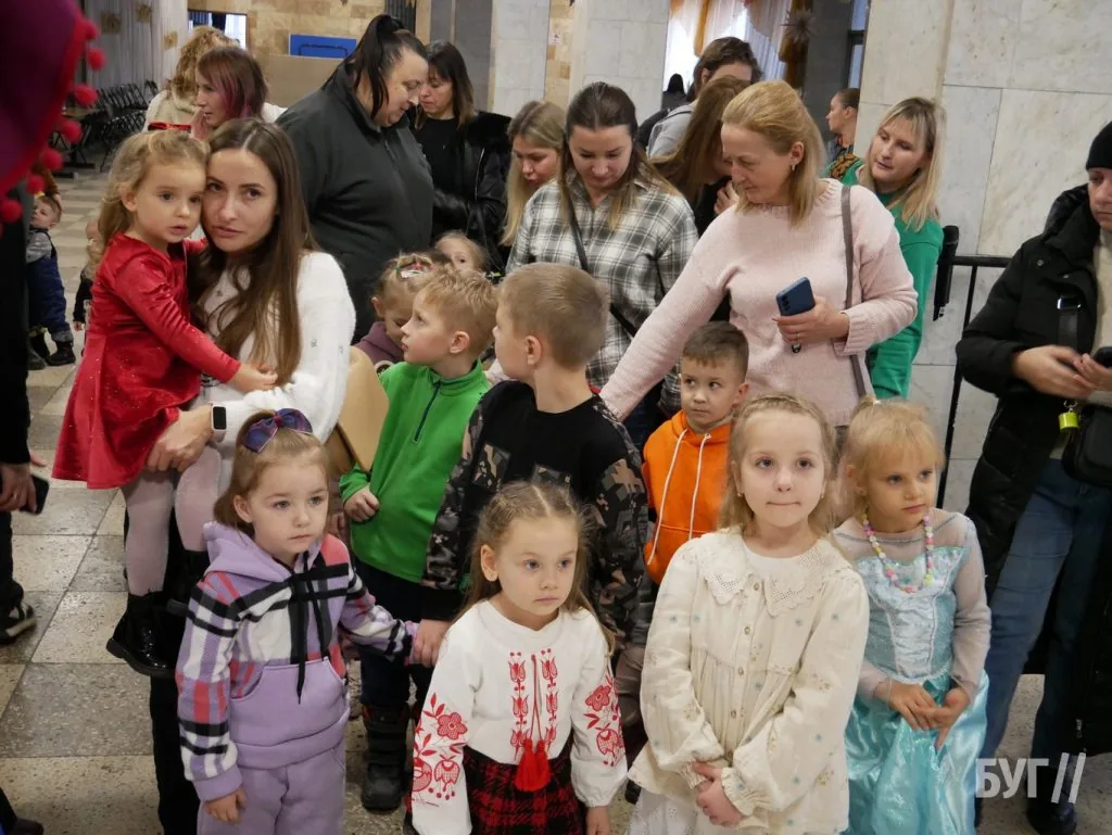 У Володимирі відкрили резиденцію Святого Миколая: для дітей влаштували святкове дійство 11