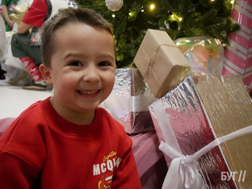 У Володимирі відкрили резиденцію Святого Миколая: для дітей влаштували святкове дійство 17