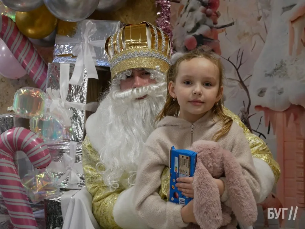 У Володимирі відкрили резиденцію Святого Миколая: для дітей влаштували святкове дійство 20