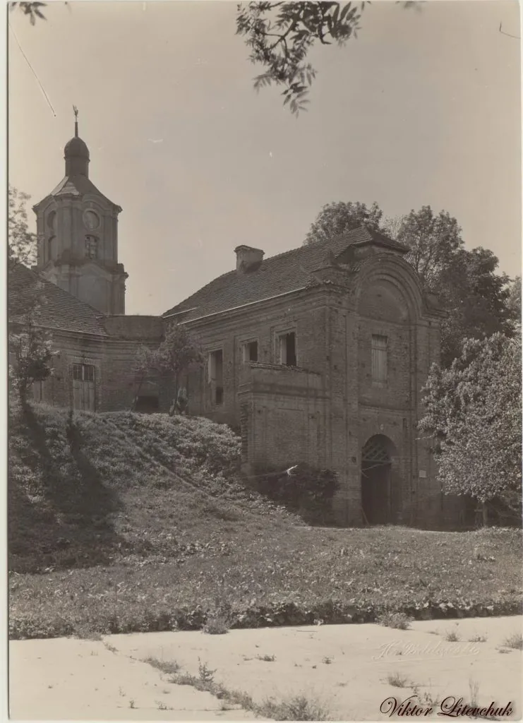 Олика 1920-х років на унікальних ретро-фото: костели та замок крізь об’єктив історії 6