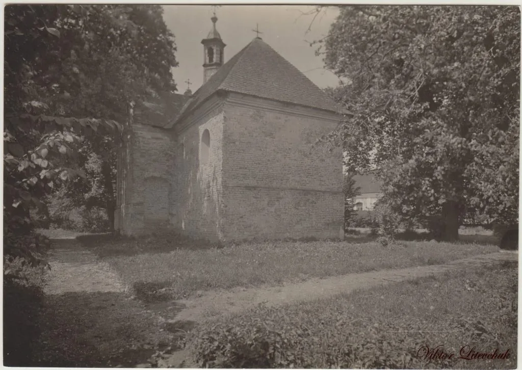 Олика 1920-х років на унікальних ретро-фото: костели та замок крізь об’єктив історії 7