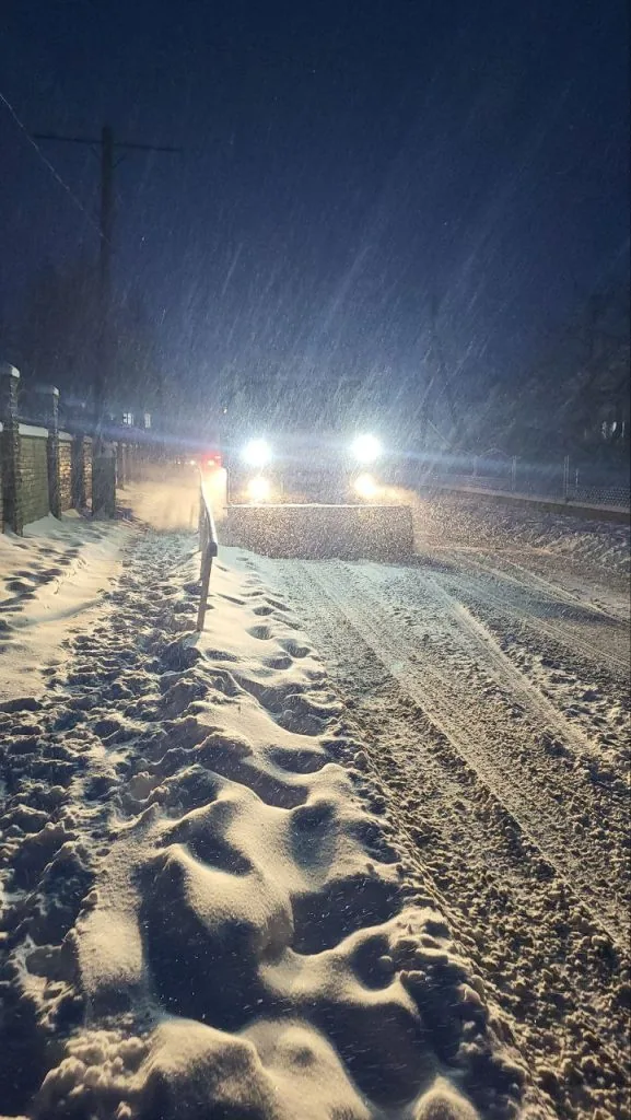 Сніг без пауз: комунальники Володимирської громади працюють у посиленому режимі вже майже тиждень 5