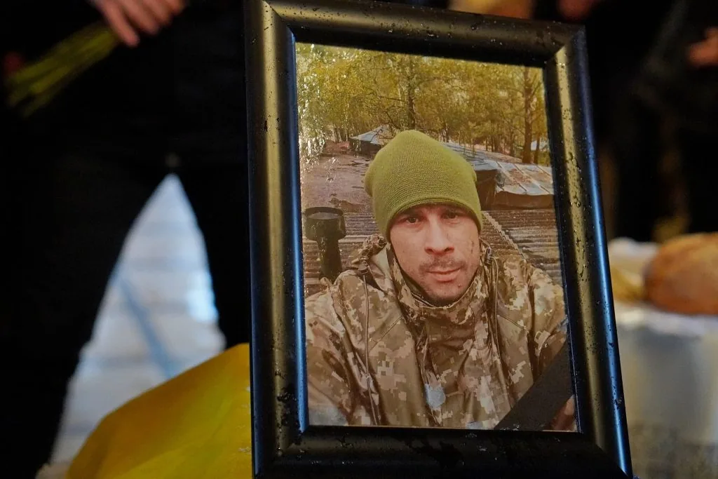 У Володимирі попрощалися одразу з двома Захисниками Олександром Семенюком та Валерієм Сілаєвим 3