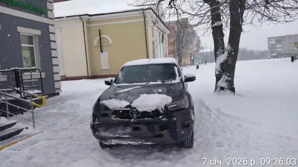 Автівки на тротуарах і під знаками: неправильне паркування у Володимирі заважає пішоходам і комунальникам 5