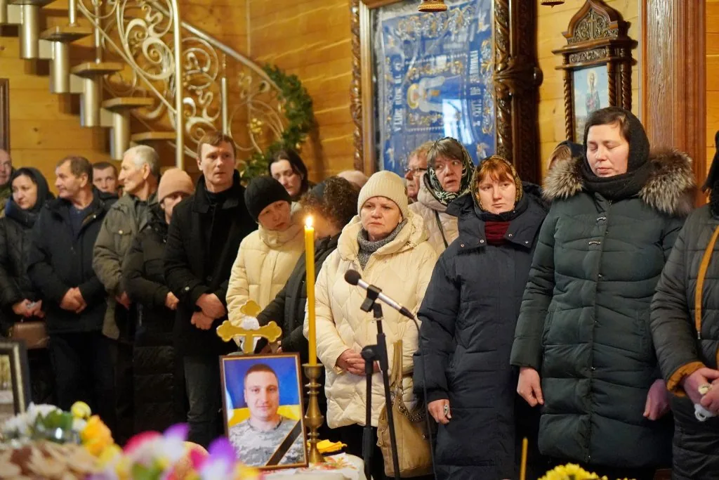 У Володимирі попрощалися одразу з двома Захисниками Олександром Семенюком та Валерієм Сілаєвим 7