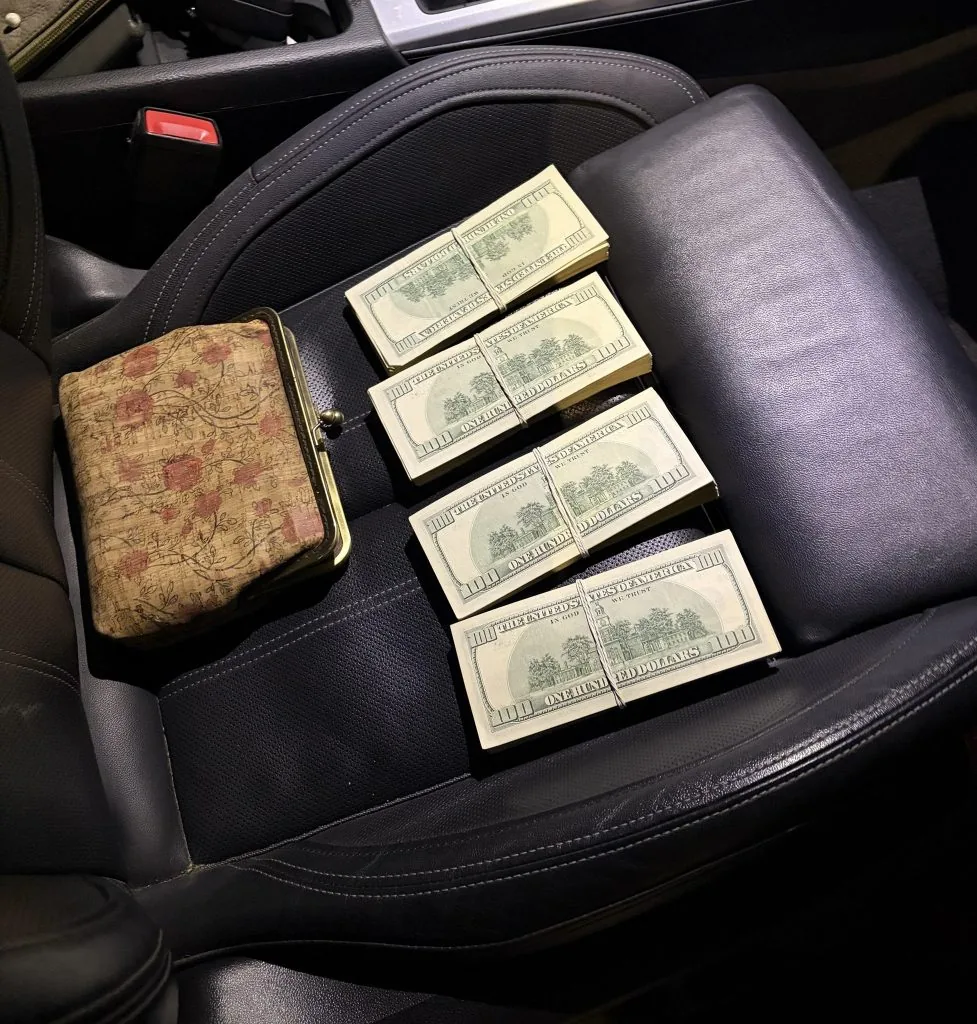 Через Устилуг жінка намагалась незаконно провезти майже 1,6 млн грн 1