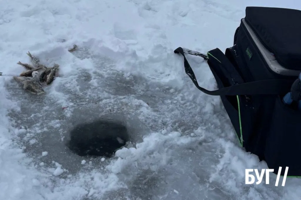 Фото дня: зимова риболовля у Шацькому районі 2