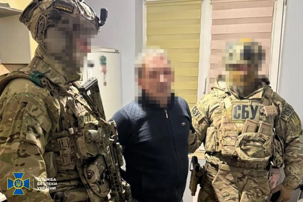 СБУ затримала агентів гру рф, які розвідували наслідки удару «Орєшніком» по Львівщині 1