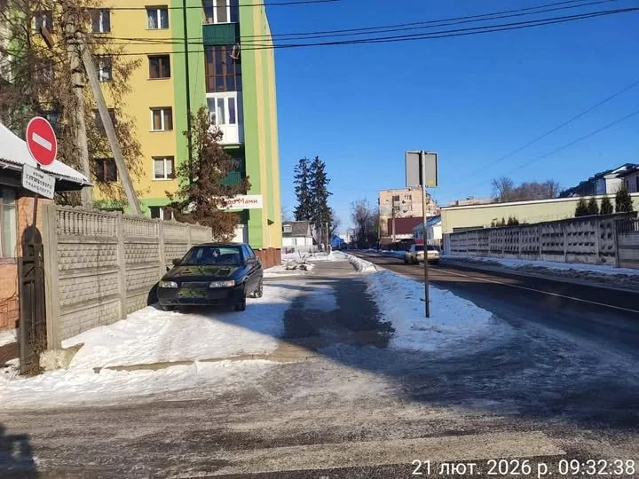 У Володимирі водії порушують правила паркування: муніципальна варта фіксує порушення 9