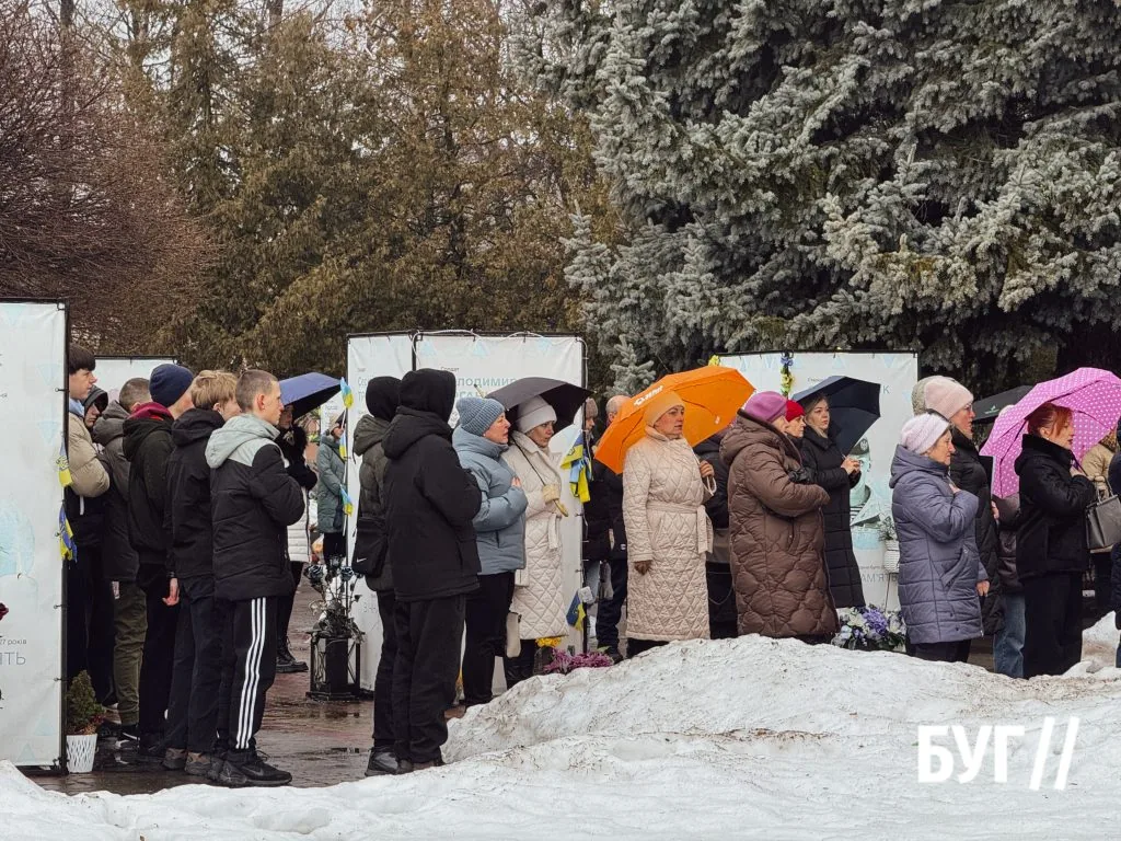 Година памʼяті: Нововолинськ вшановує чотири роки боротьби і віри 3
