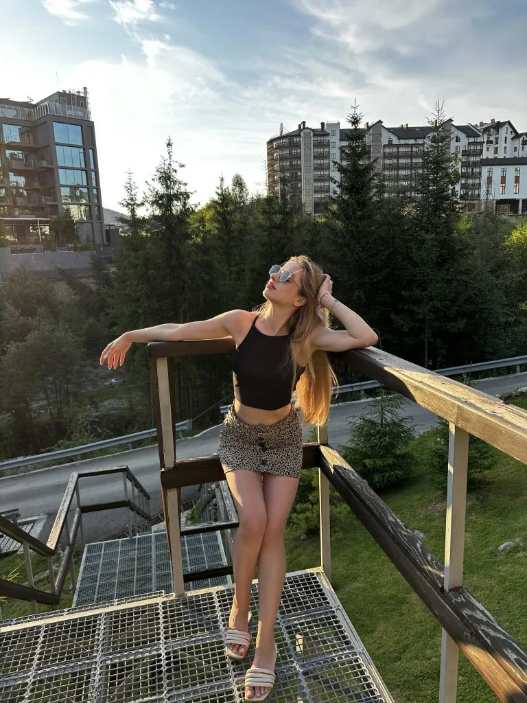 Красуня БУГу: майстриня перманентного макіяжу Леся Мирончук із Володимира 5