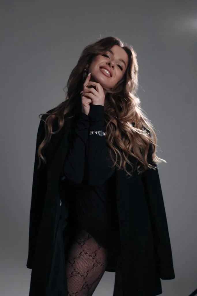 Красуня БУГу: майстриня перманентного макіяжу Леся Мирончук із Володимира 7