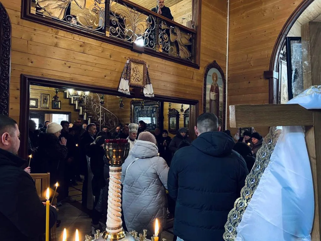 Громада Володимира провела в останню дорогу загиблого Героя Василя Солодуху 6