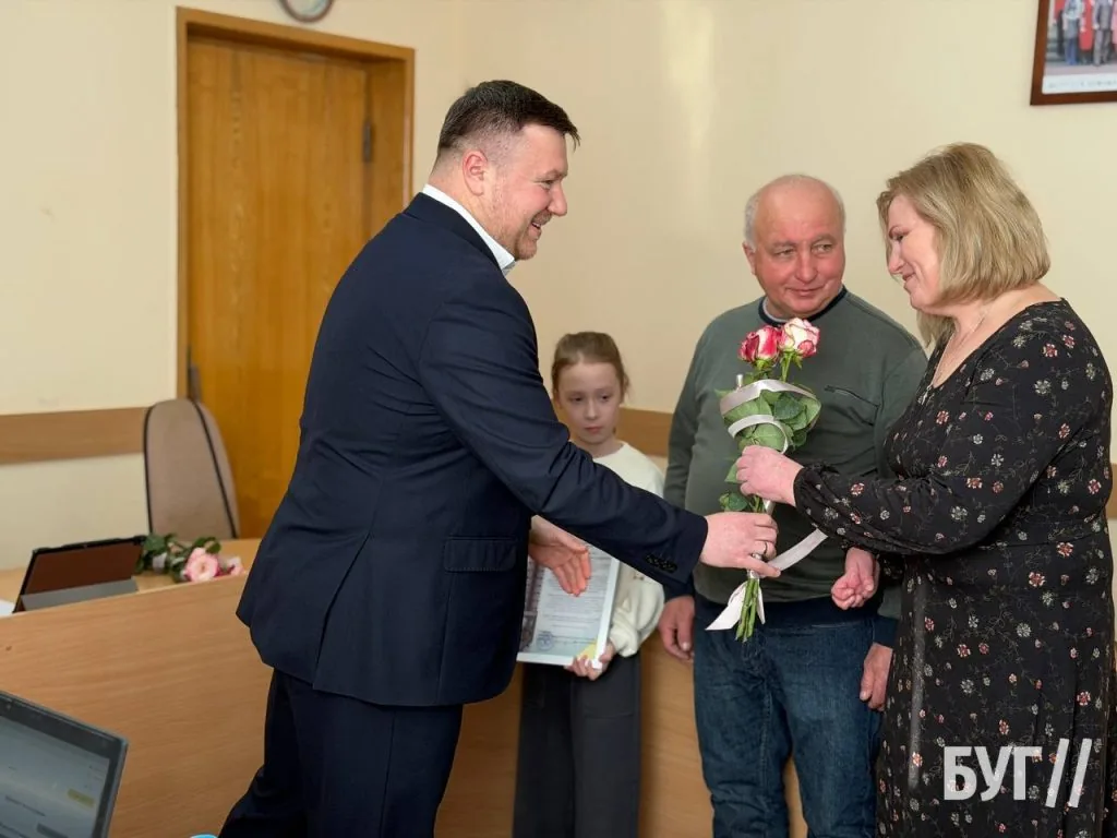 У Нововолинську вручили медалі «За поранення» та подяки родинам військових 2