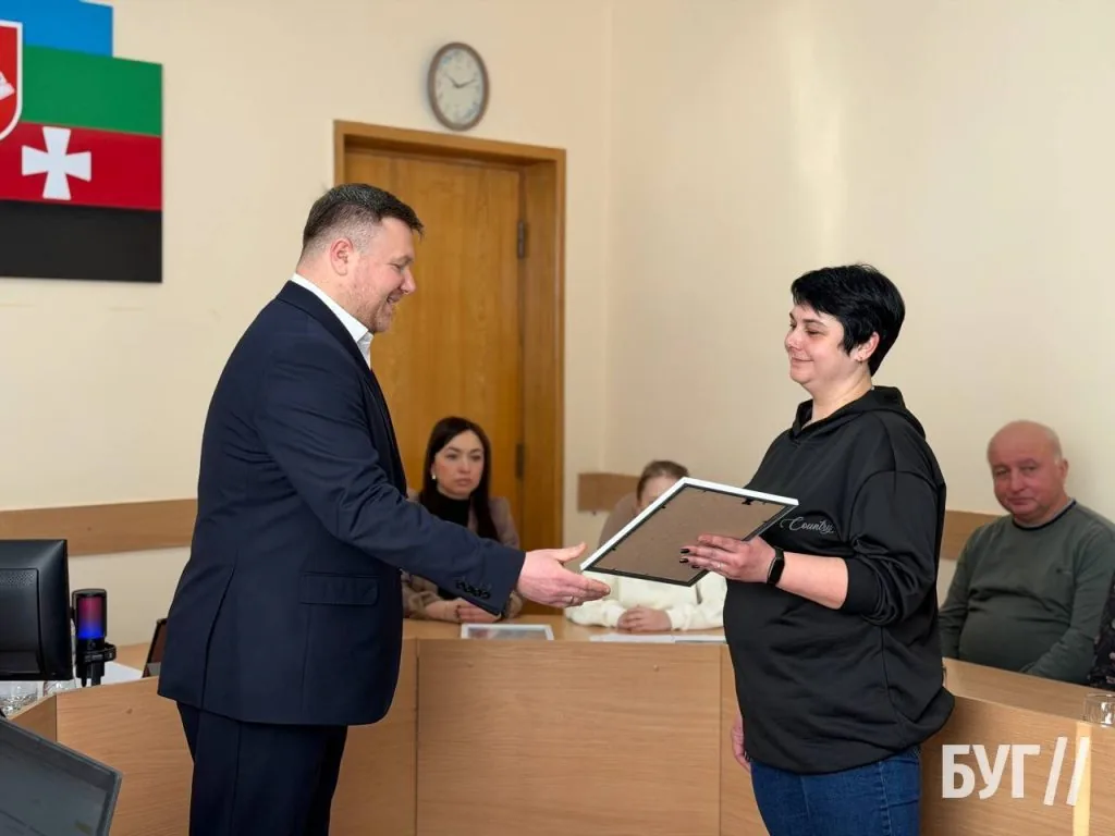 У Нововолинську вручили медалі «За поранення» та подяки родинам військових 3