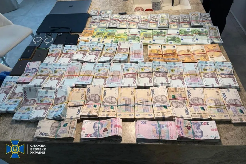 Правоохоронці викрили масштабну схему розкрадання грошей на ремонті Трипільської ТЕС 1