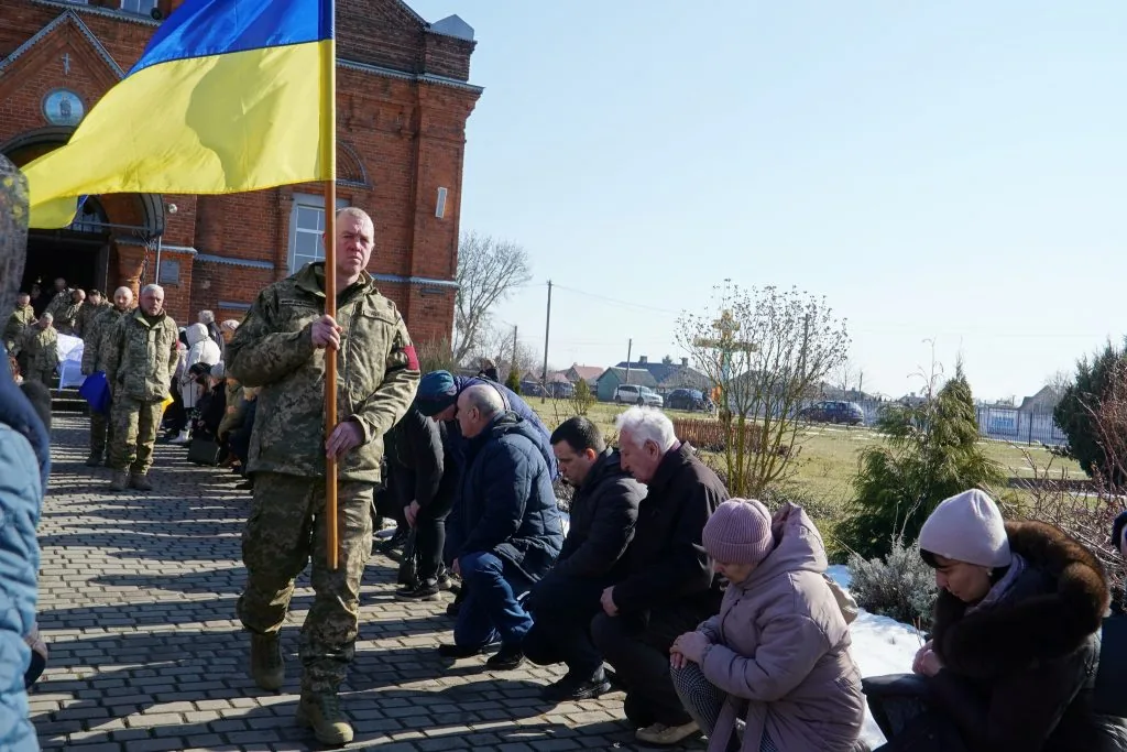 У перший день весни Володимирська громада попрощалася з штаб-сержантом Ігорем Савасом 5