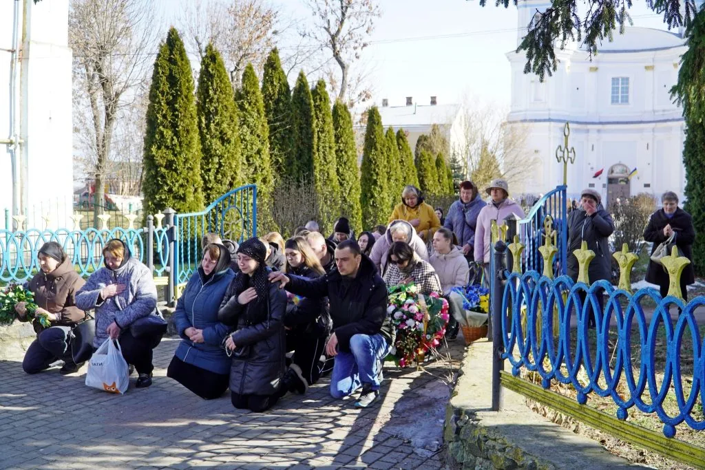 У Володимирі попрощалися із Захисником з Оваднівської громади Олександром Дроботом 2