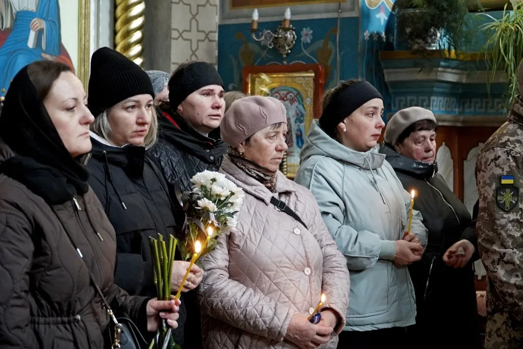 У Володимирі попрощалися із Захисником з Оваднівської громади Олександром Дроботом 6