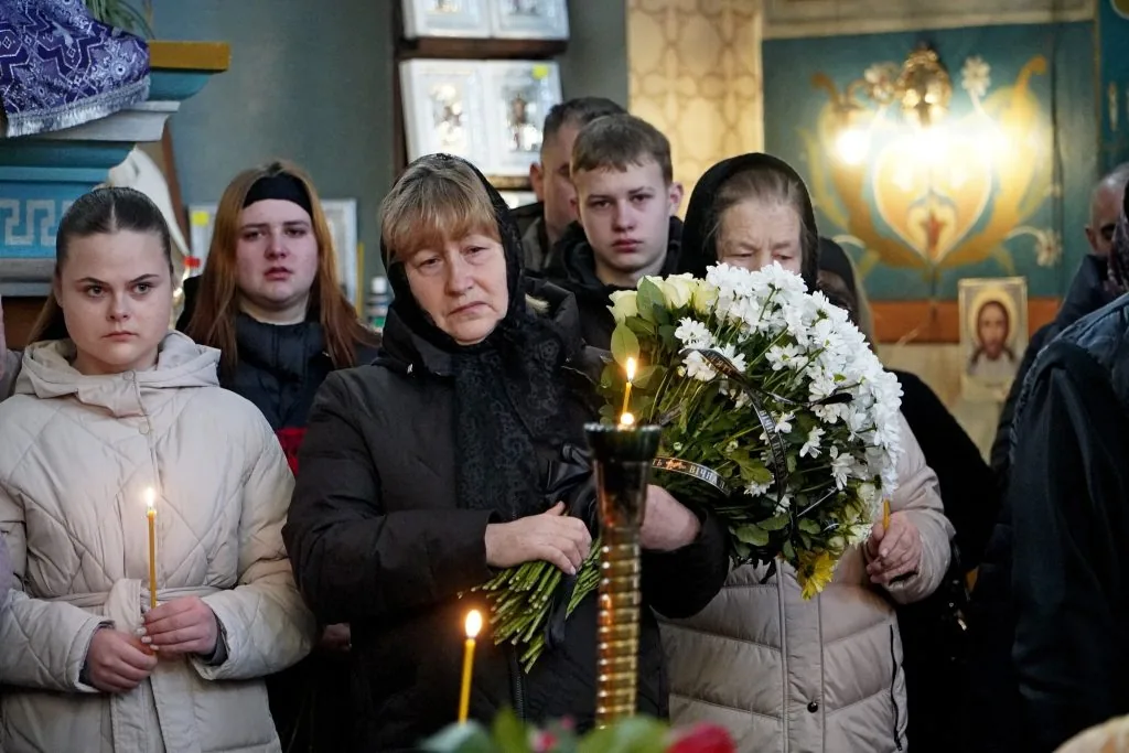 У Володимирі попрощалися із Захисником з Оваднівської громади Олександром Дроботом 9
