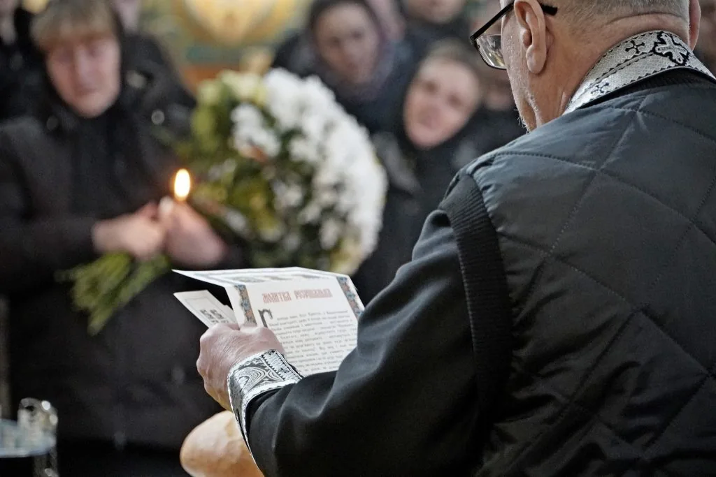 У Володимирі попрощалися із Захисником з Оваднівської громади Олександром Дроботом 14