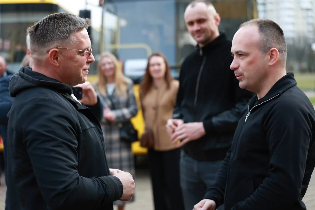 Оваднівська громада отримала новий шкільний автобус 2