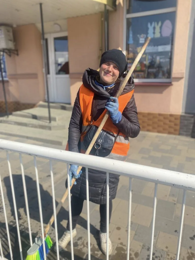 Перш ніж насміхатись — спробуйте самі: про важку працю комунальників 6